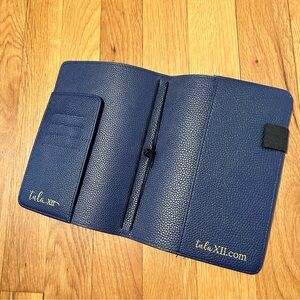 TULA Xii Navy Medium Classic Pro Cover